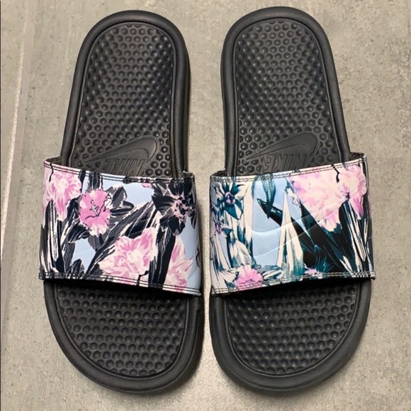 Nike Shoes - Floral Nike Slides